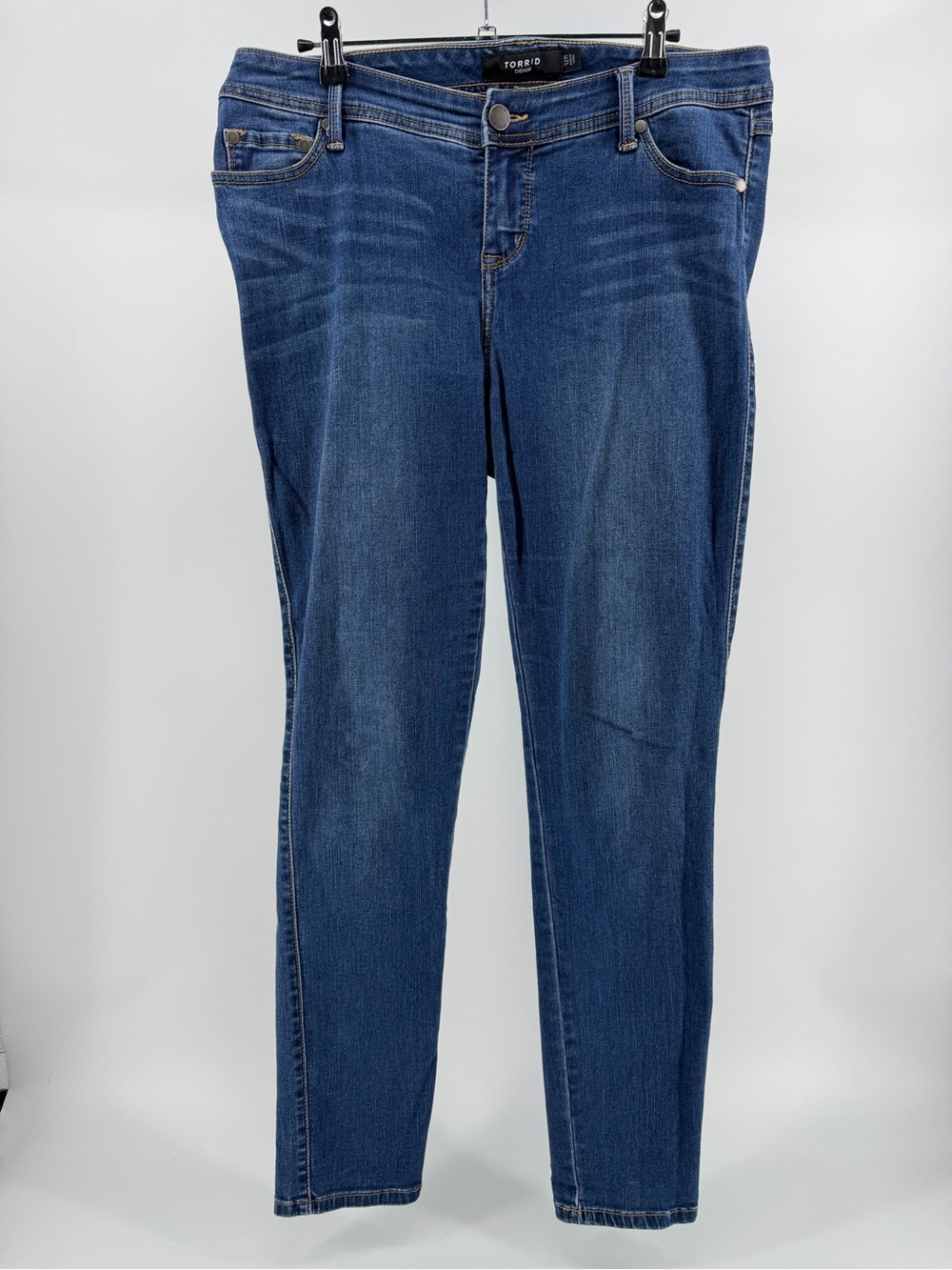 Torrid Mid-Rise Skinny Jeans in Medium/Dark Wash with Stretch, Women's 12